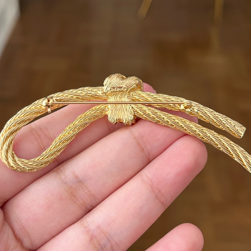 Vintage Christian Dior Long Single Knot Hollow Rope Braided Brush Gold Brooch - Picture 7 of 7